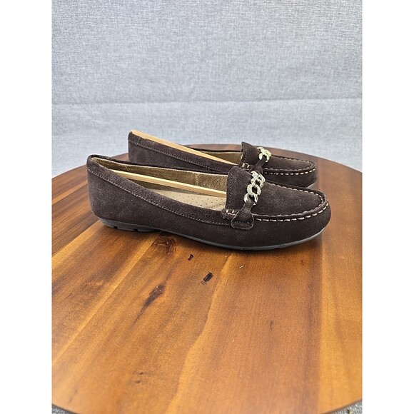 Naturalizer Comfort N5 Kaptain Brown Suede loafer Gold Chain‎ Accent Womens Sz 8 - Picture 1 of 13